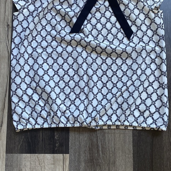 Gorgeous Loft top! - Picture 4 of 6